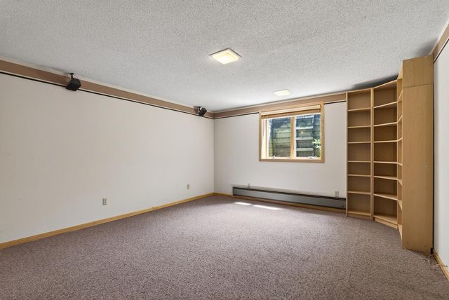 113 E 135th Street, Burnsville, MN 55337