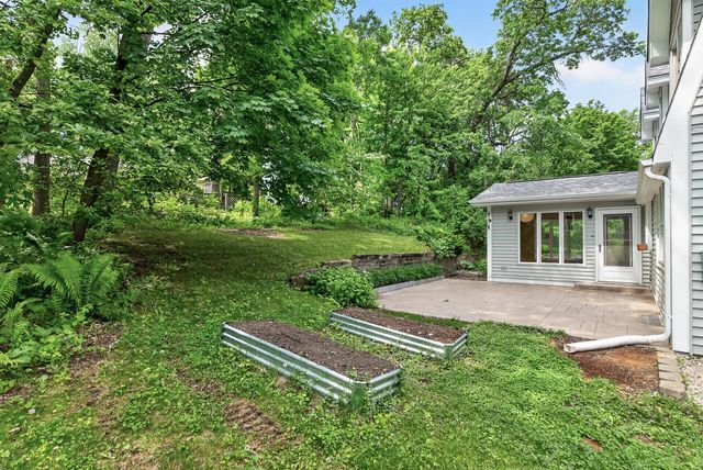 113 E 135th Street, Burnsville, MN 55337