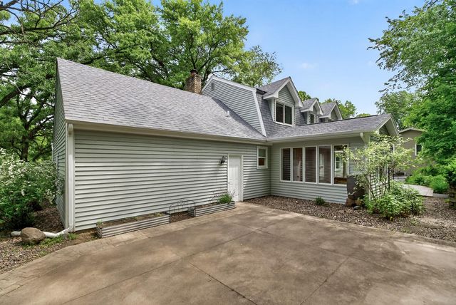 113 E 135th Street, Burnsville, MN 55337