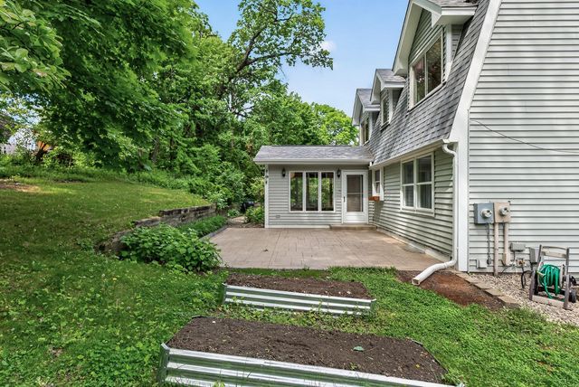 113 E 135th Street, Burnsville, MN 55337
