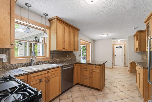 113 E 135th Street, Burnsville, MN 55337