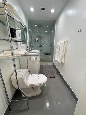 2077 Carambola Road, West Palm Beach, FL 33406