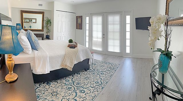 2077 Carambola Road, West Palm Beach, FL 33406