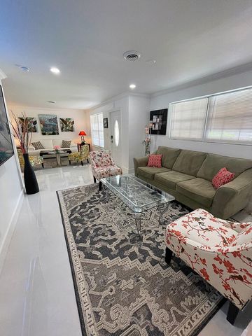 2077 Carambola Road, West Palm Beach, FL 33406