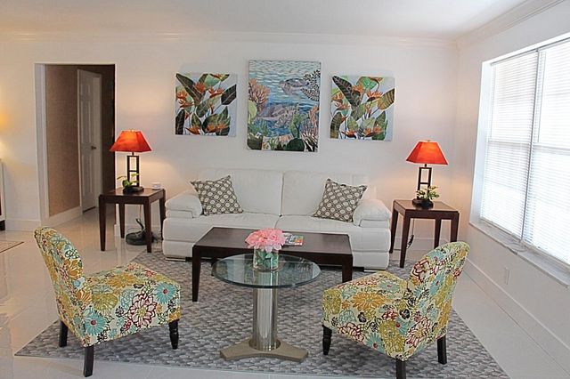 2077 Carambola Road, West Palm Beach, FL 33406