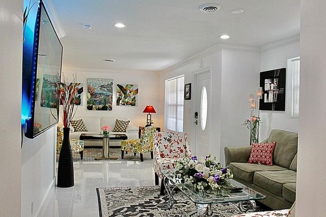 2077 Carambola Road, West Palm Beach, FL 33406