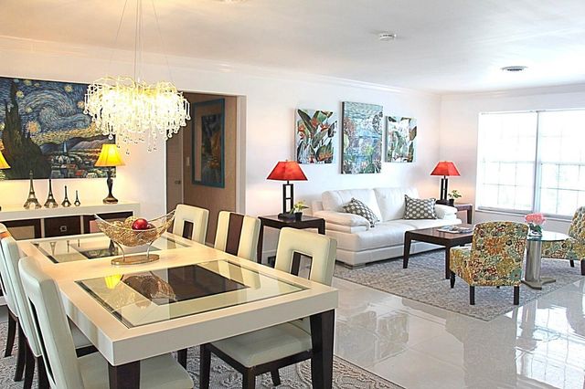 2077 Carambola Road, West Palm Beach, FL 33406