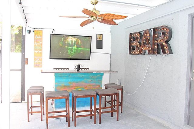 2077 Carambola Road, West Palm Beach, FL 33406