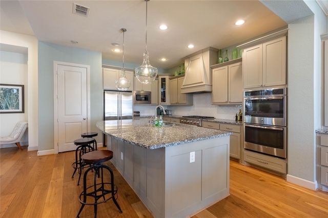 1016 Peacock Boulevard, Carrollton, TX 75007