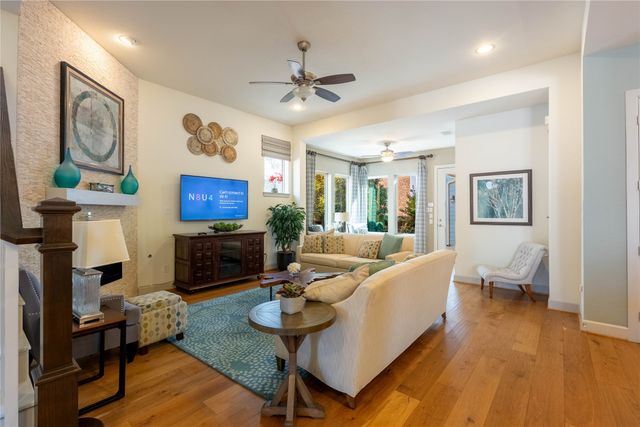 1016 Peacock Boulevard, Carrollton, TX 75007