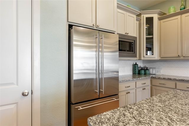 1016 Peacock Boulevard, Carrollton, TX 75007