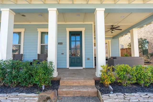 1016 Peacock Boulevard, Carrollton, TX 75007
