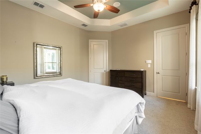 1016 Peacock Boulevard, Carrollton, TX 75007