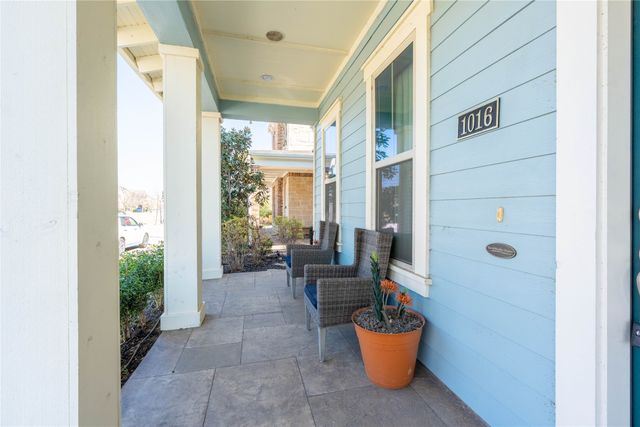 1016 Peacock Boulevard, Carrollton, TX 75007