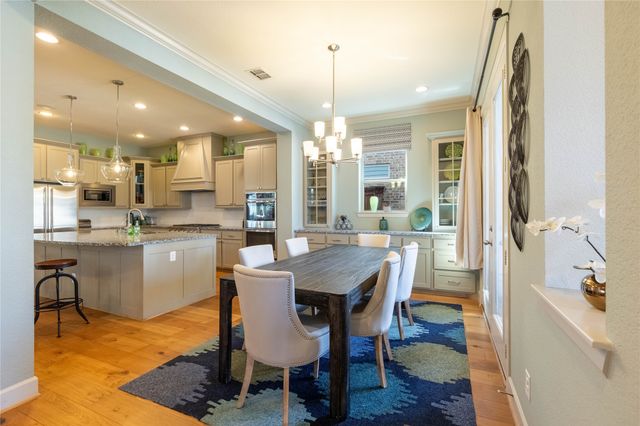 1016 Peacock Boulevard, Carrollton, TX 75007