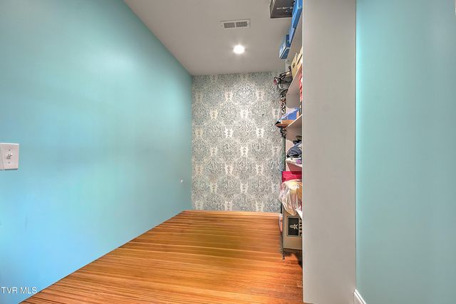 23395 Larwood Lane, Bristol, VA 24202