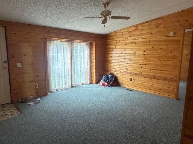 6136 S Poplar Avenue, Newaygo, MI 49337