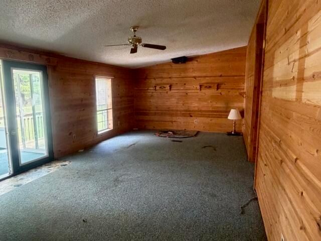 6136 S Poplar Avenue, Newaygo, MI 49337