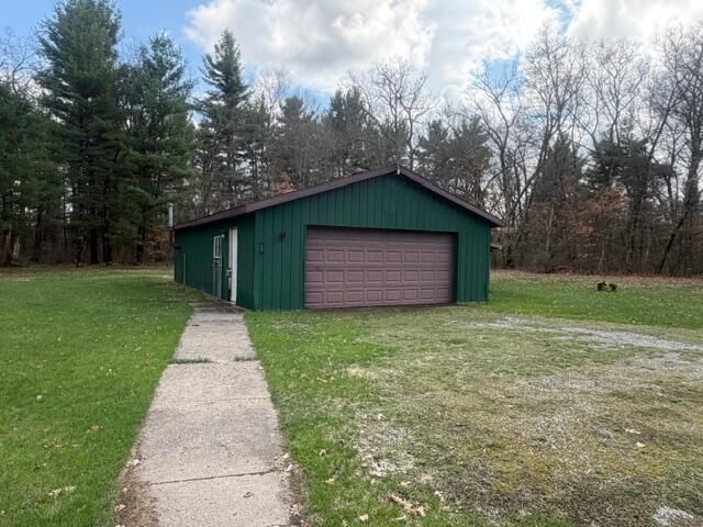 6136 S Poplar Avenue, Newaygo, MI 49337