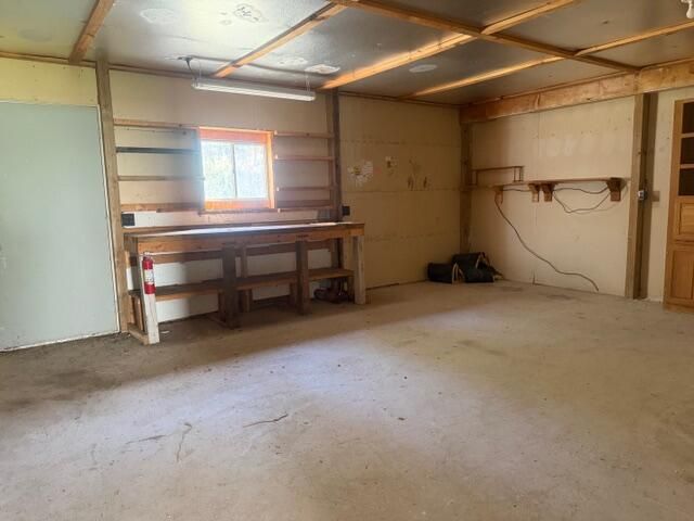 6136 S Poplar Avenue, Newaygo, MI 49337