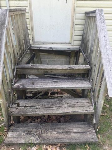 6136 S Poplar Avenue, Newaygo, MI 49337
