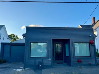 210 School St, Taunton, MA 02780