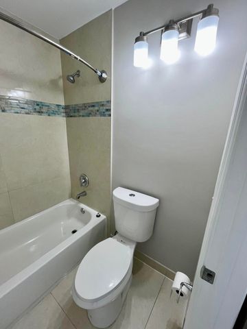 4119 NW 88th Avenue, Coral Springs, FL 33065