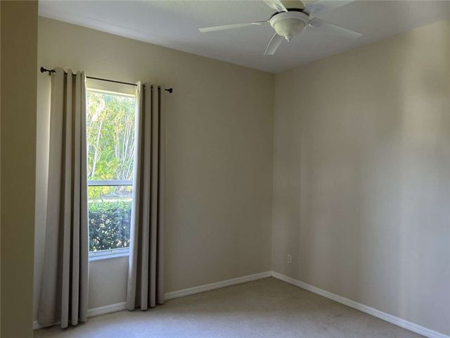 357 24th Avenue SW, Vero Beach, FL 32962