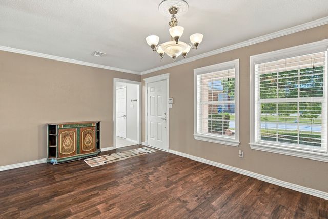 9856 Parkmere Drive, Fort Worth, TX 76108