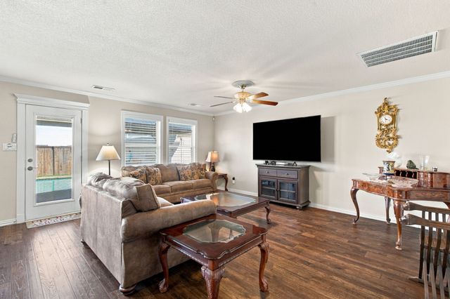 9856 Parkmere Drive, Fort Worth, TX 76108