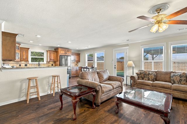 9856 Parkmere Drive, Fort Worth, TX 76108