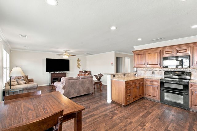 9856 Parkmere Drive, Fort Worth, TX 76108
