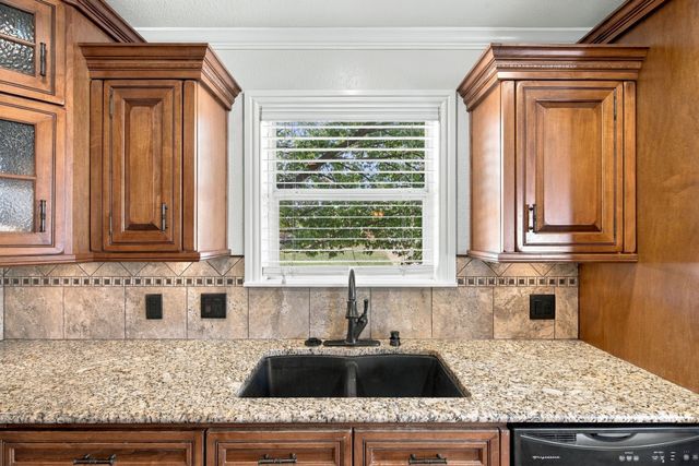 9856 Parkmere Drive, Fort Worth, TX 76108
