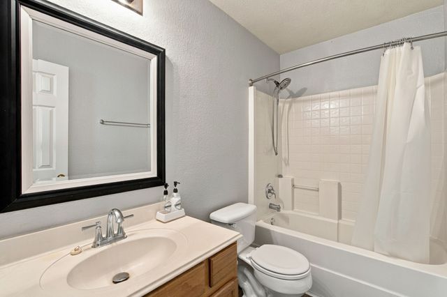 9856 Parkmere Drive, Fort Worth, TX 76108