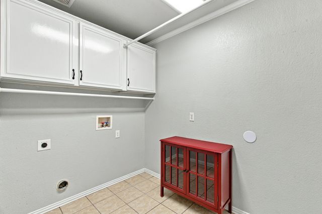 9856 Parkmere Drive, Fort Worth, TX 76108