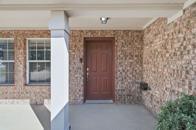 9856 Parkmere Drive, Fort Worth, TX 76108