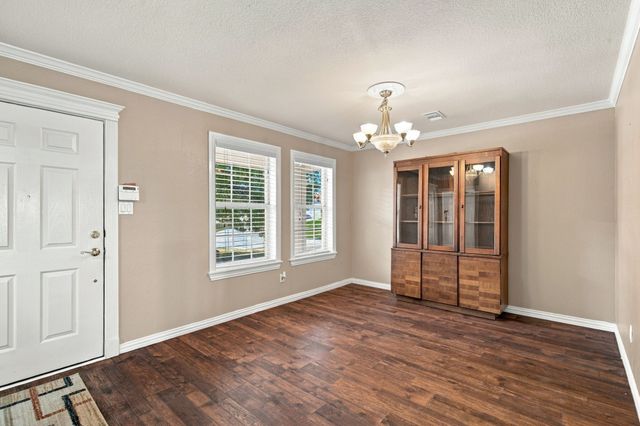 9856 Parkmere Drive, Fort Worth, TX 76108