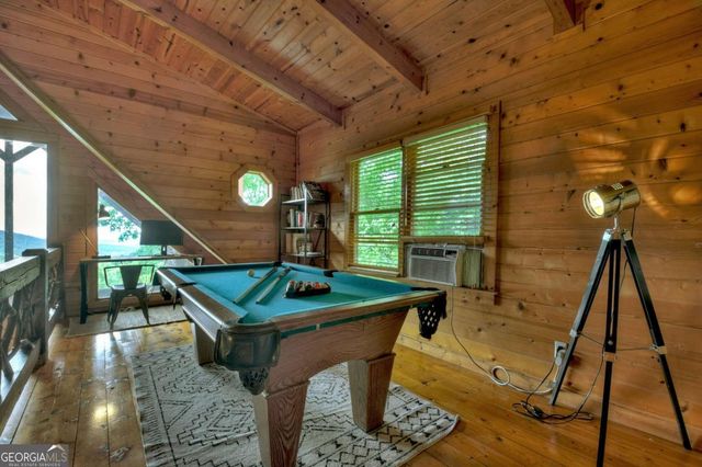 181 Ridge Circle, Blue Ridge, GA 30513