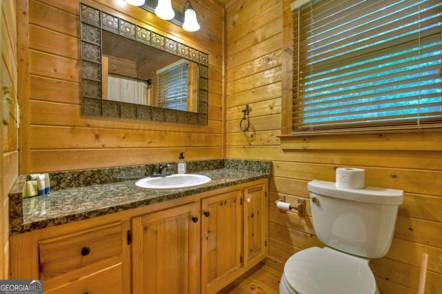 181 Ridge Circle, Blue Ridge, GA 30513