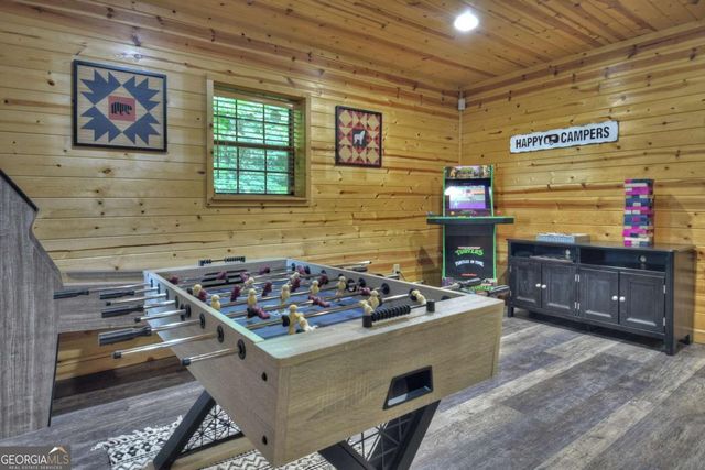 181 Ridge Circle, Blue Ridge, GA 30513