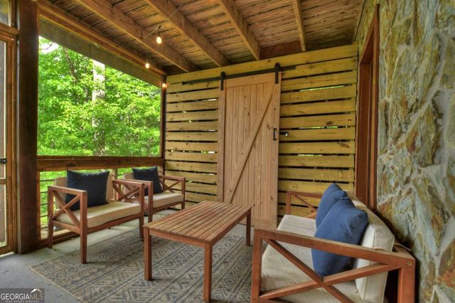 181 Ridge Circle, Blue Ridge, GA 30513