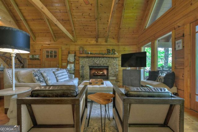 181 Ridge Circle, Blue Ridge, GA 30513