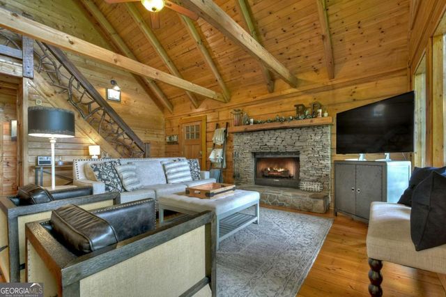 181 Ridge Circle, Blue Ridge, GA 30513