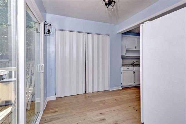 11 Thornrose AVE, Hampton, VA 23669