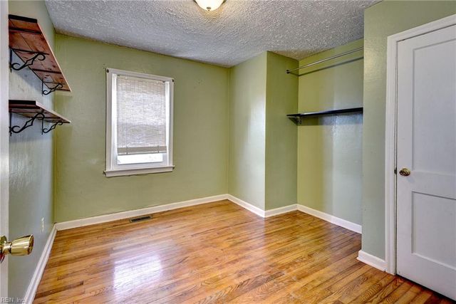 11 Thornrose AVE, Hampton, VA 23669