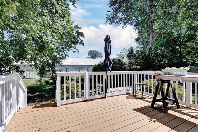 11 Thornrose AVE, Hampton, VA 23669