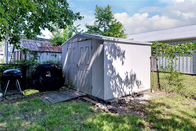 11 Thornrose AVE, Hampton, VA 23669