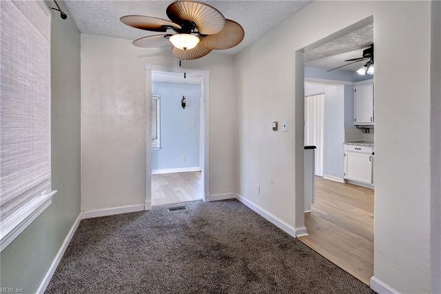 11 Thornrose AVE, Hampton, VA 23669