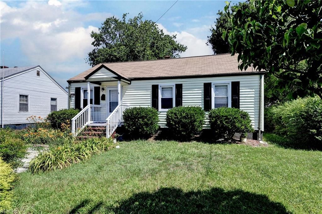 11 Thornrose AVE, Hampton, VA 23669