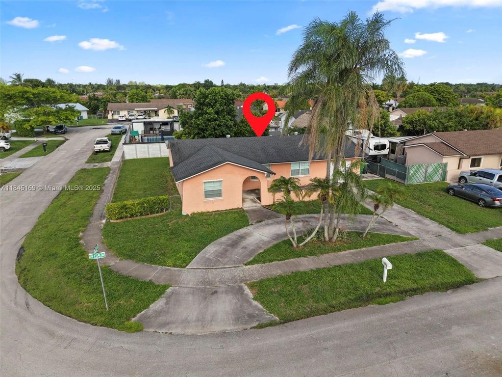 4211 SW 135th Ave, Miami, FL 33175